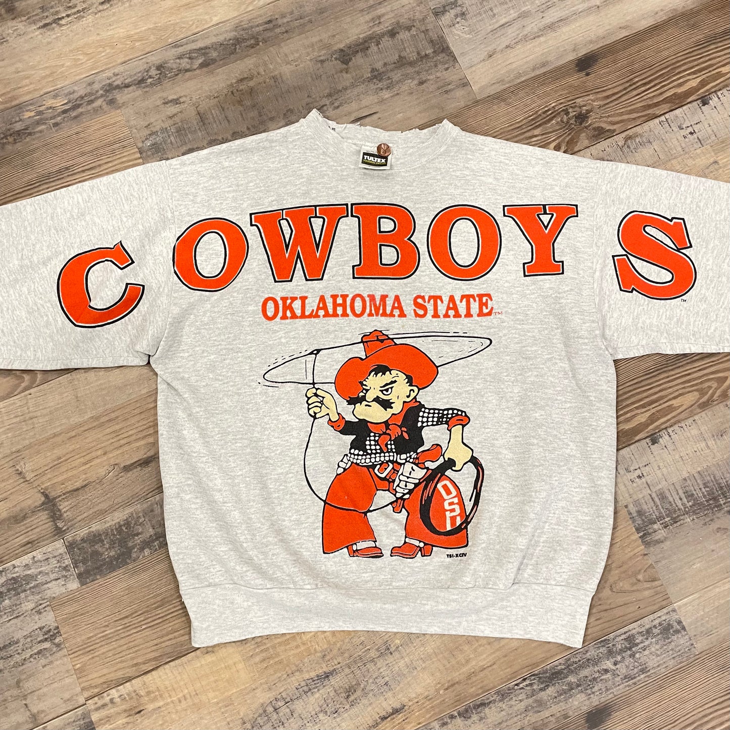 OSU COBOYS SPELLOUT LASSO PETE SIZE XL (MEASURES MEDIUM)