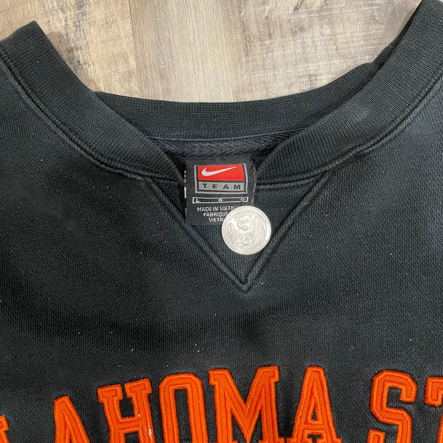 NIKE OSU CENTER SWOOSH CREWNECK SIZE LARGE